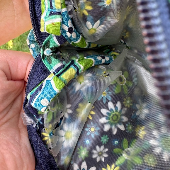 Vera Bradley, green and blue tote bag with bonus pouch - Picture 10 of 10